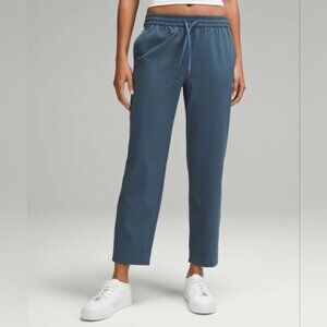 Lululemon Women Tapered-Leg Comfort Stretch Crop Ankle Pant Size Small Iron Blue